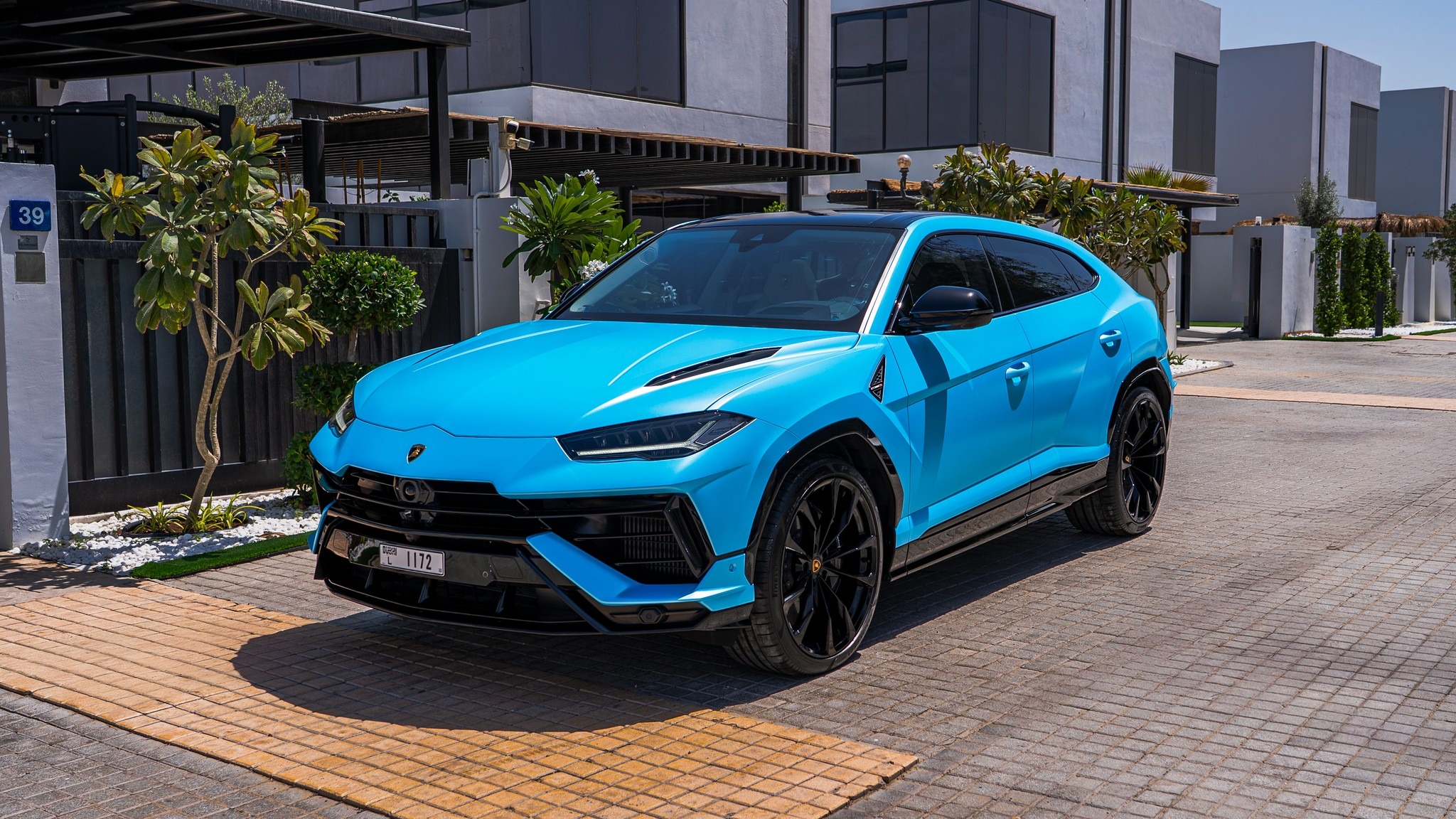 How To Score Cheap SUV Car Hire Deals